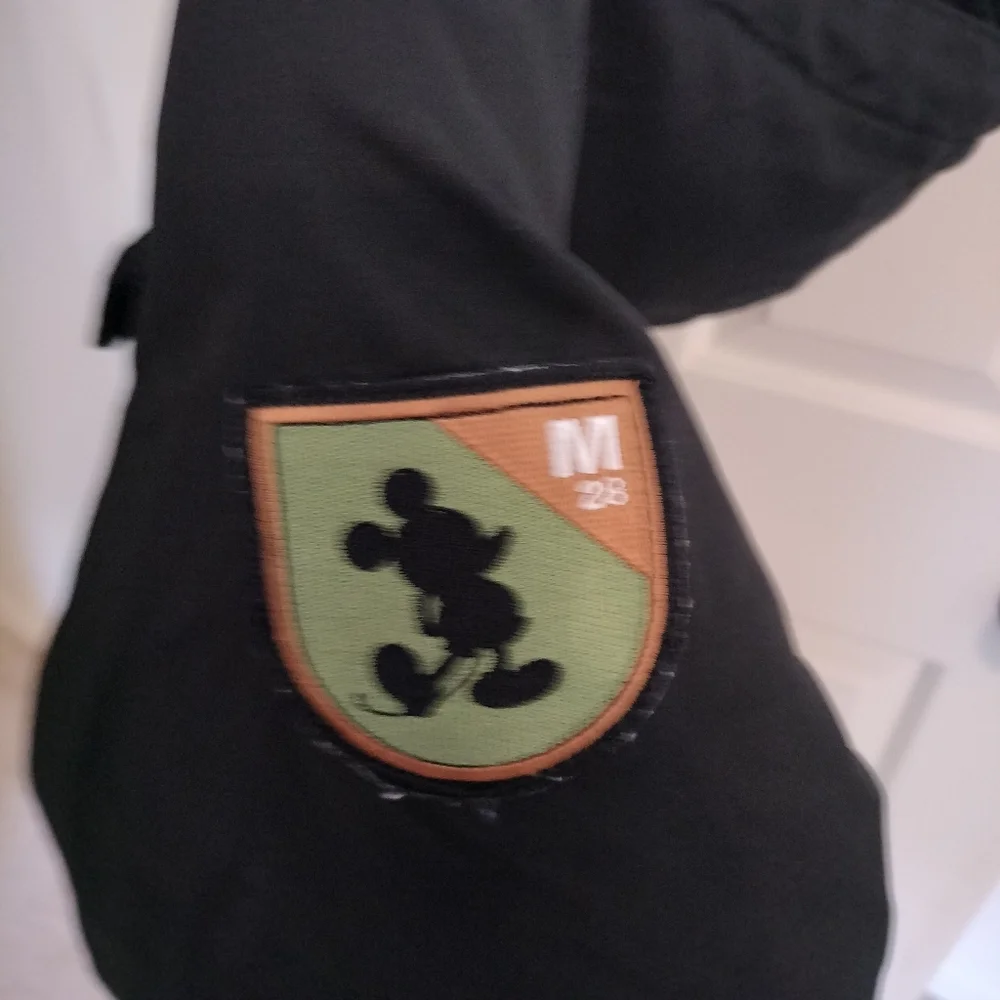Disney‎ Thick Puffer Black Coat With Mickey Patch Size Childs Large